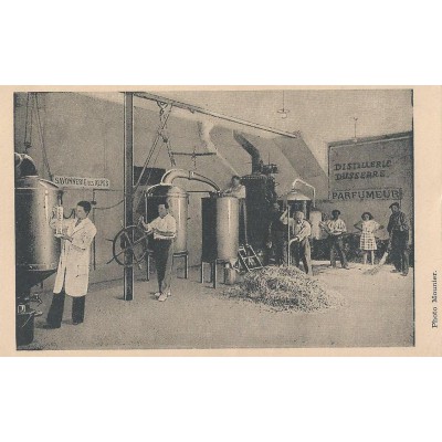 La Nouvelle distillerie "Dusserre & Fils " en 1937 